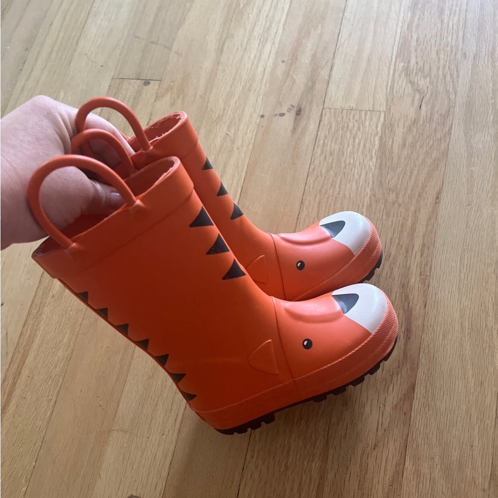 Size 5 carters toddler rain boots